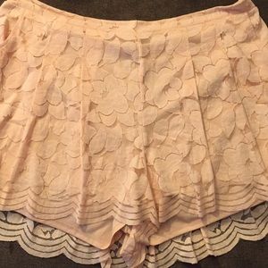 Torrid Size 4 🍑 Lace shorts